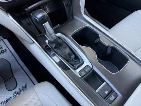 Used 2018 Honda Accord Touring image 29