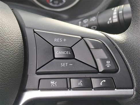 Used 2025 Nissan Sentra SV w/ Trunk Package image 22