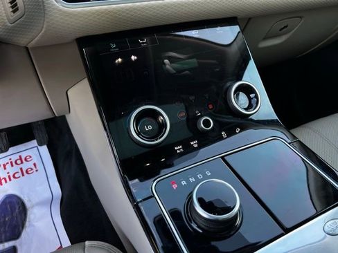 Used 2018 Land Rover Range Rover Velar S AWD/4WD image 37