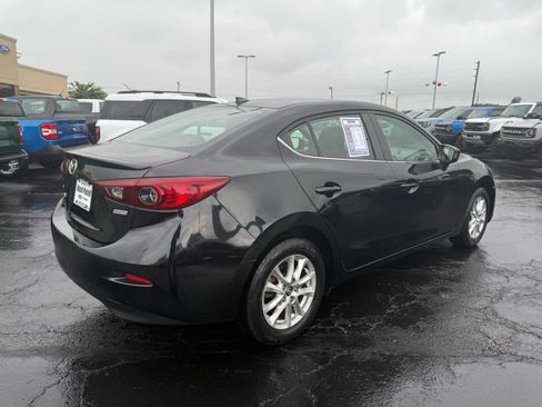 Used 2016 MAZDA MAZDA3 i Touring w/ Popular Equipment Package FWD image 19
