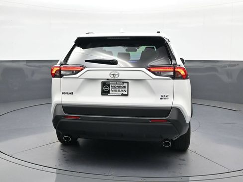 Used 2025 Toyota RAV4 XLE w/ Convenience Package AWD/4WD image 8