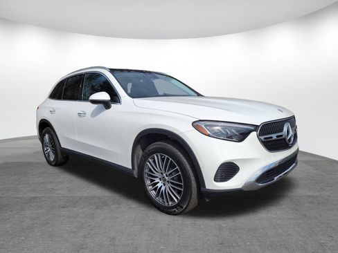 Used 2024 Mercedes-Benz GLC 300 4MATIC image 22