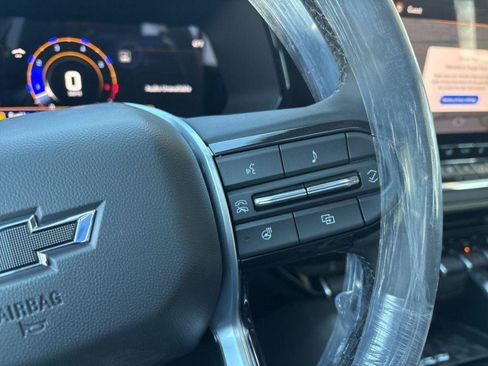 New 2026 Chevrolet Colorado ZR2 w/ Technology Package AWD/4WD image 35