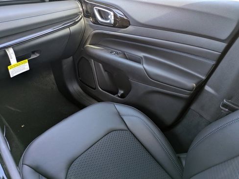 New 2026 Jeep Compass Latitude image 15