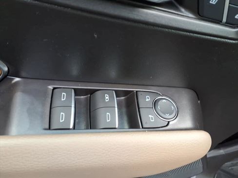 Used 2024 GMC Canyon Denali w/ LPO, Denali Black Edition image 12