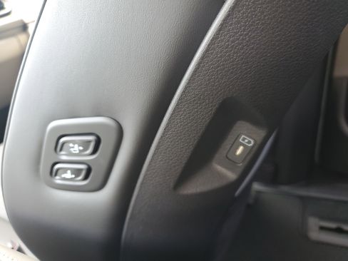 New 2026 Kia Carnival EX image 15