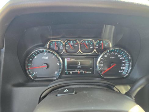 Used 2016 Chevrolet Suburban LTZ image 4