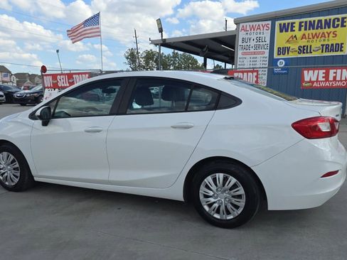 Used 2017 Chevrolet Cruze LS FWD image 39