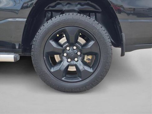 Used 2019 RAM 1500 Big Horn AWD/4WD image 23