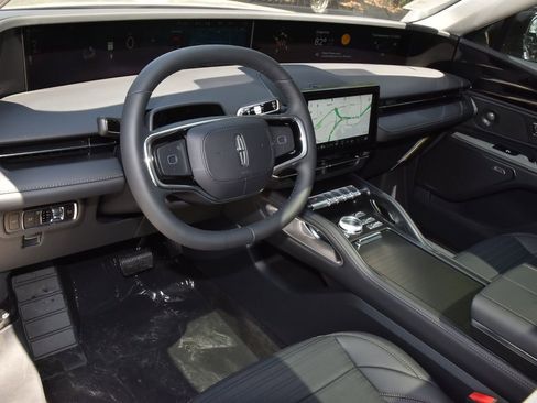 New 2026 Lincoln Nautilus Reserve w/ Jet Appearance Package image 43