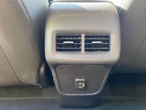 Used 2024 Chevrolet Equinox LT AWD/4WD image 10