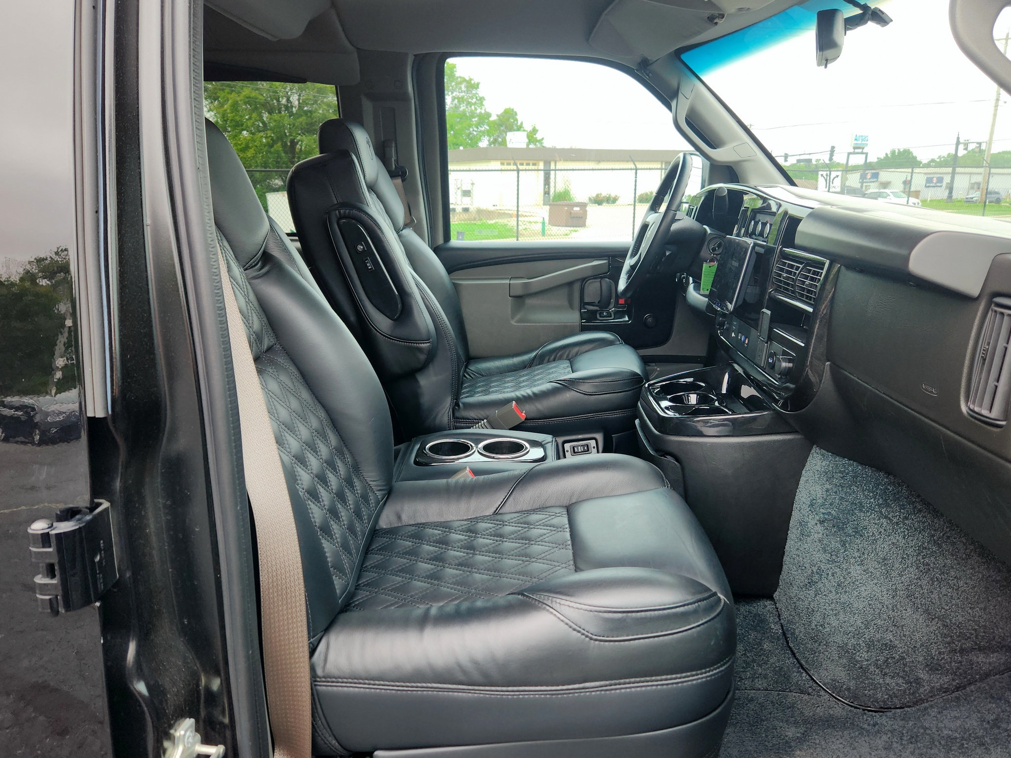 Used 2023 GMC Savana 2500 Extended RWD image 40