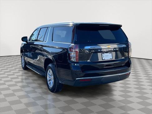 Used 2024 Chevrolet Suburban LT image 7