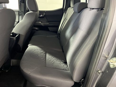 Used 2019 Toyota Tacoma TRD Off-Road image 25