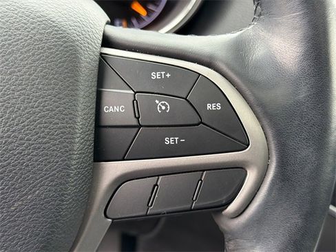 Used 2020 Jeep Grand Cherokee Limited w/ Luxury Group II image 26