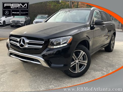 Used 2017 Mercedes-Benz GLC 300 4MATIC image 1