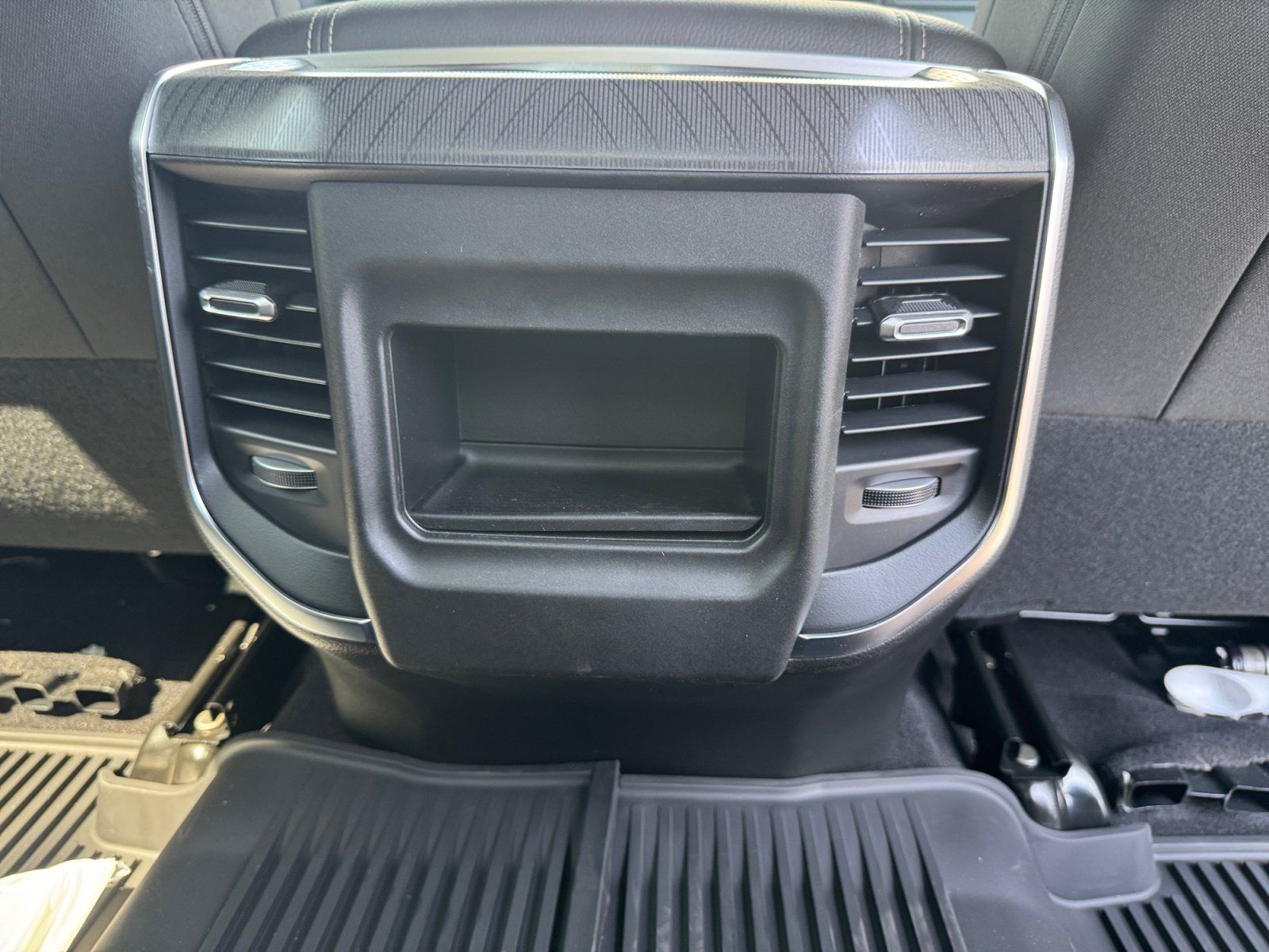 New 2026 RAM 2500 Big Horn AWD/4WD image 13