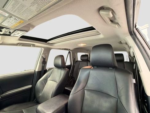 Used 2017 Toyota 4Runner Limited AWD/4WD image 19