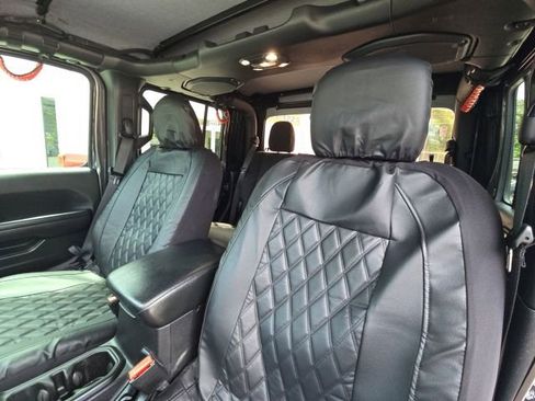 Used 2021 Jeep Gladiator Sport AWD/4WD image 17
