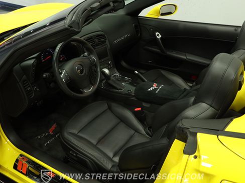 Used 2012 Chevrolet Corvette Grand Sport w/ 2LT Preferred Equipment Group RWD image 4