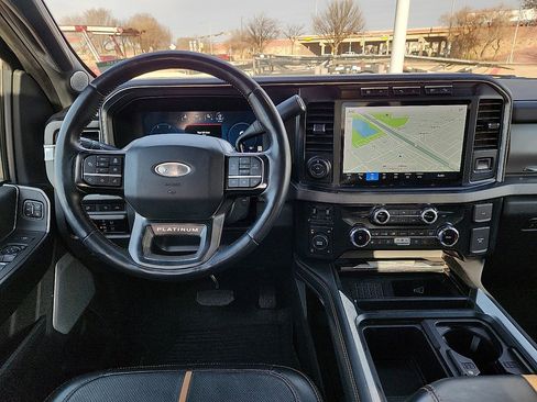 Used 2024 Ford F250 Platinum image 6
