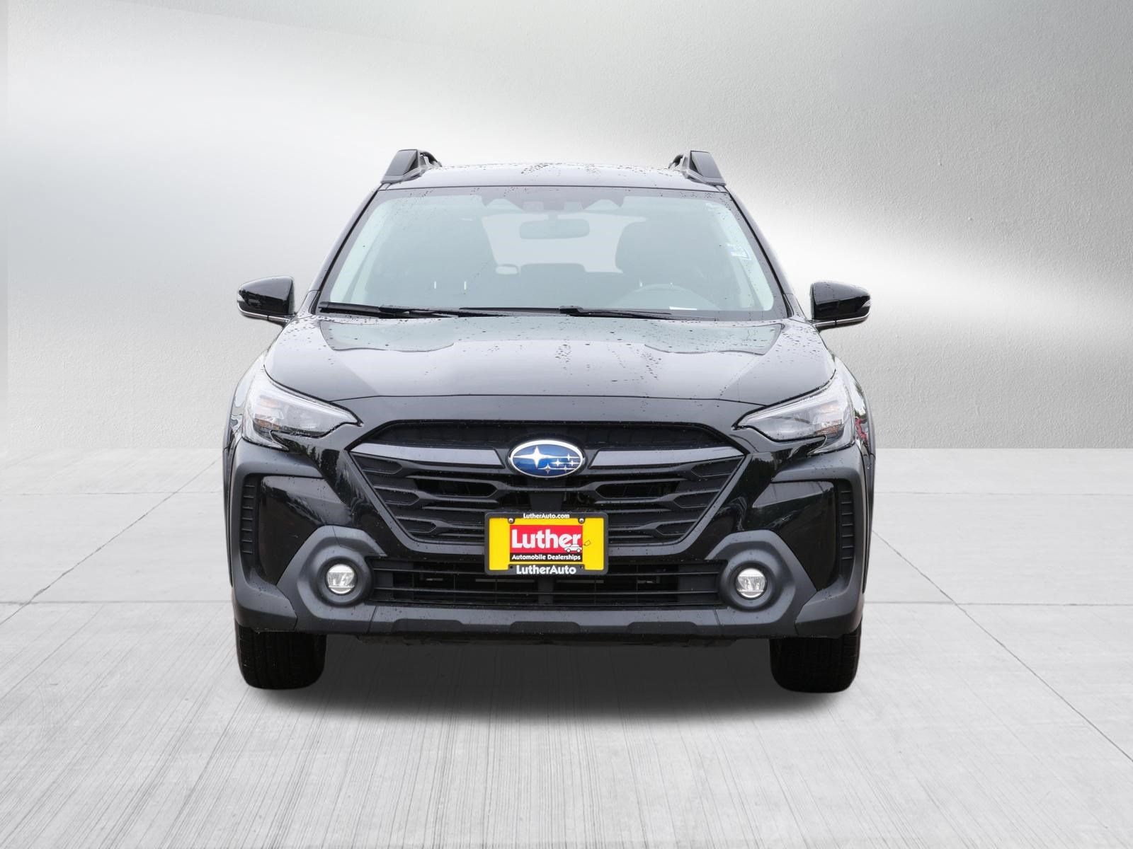 Used 2023 Subaru Outback Premium AWD/4WD image 2