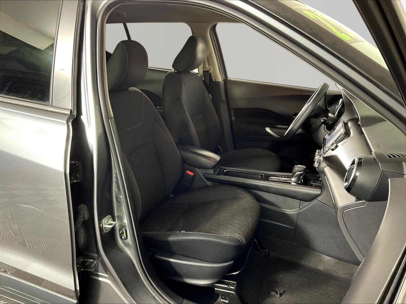 Certified 2023 Nissan Kicks SV FWD image 28