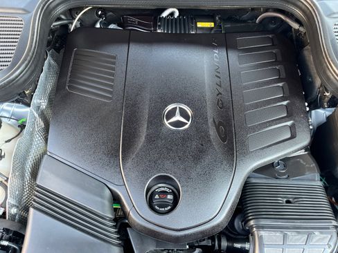 Used 2026 Mercedes-Benz GLS 450 4MATIC image 31