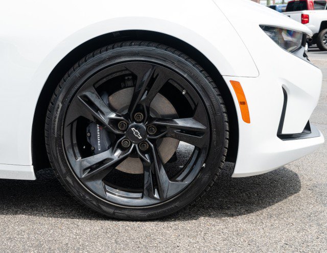 Used 2022 Chevrolet Camaro LT RWD image 16