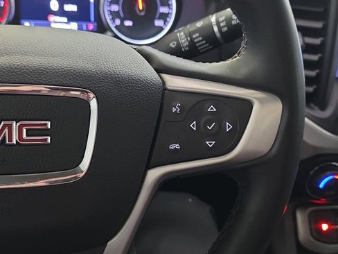 Used 2023 GMC Acadia SLT AWD/4WD image 17