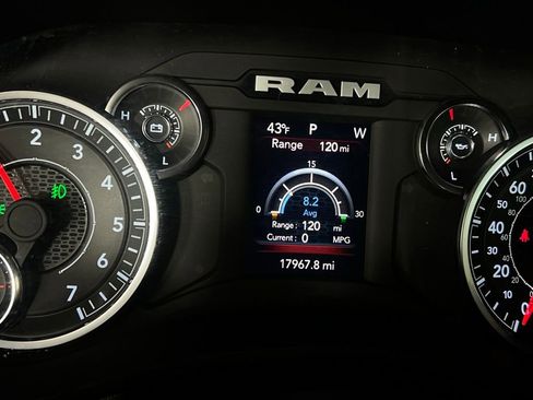 Used 2024 RAM 2500 Big Horn w/ Bed Utility Group image 21