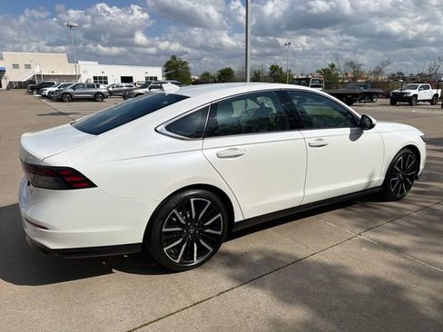 New 2026 Honda Accord Touring image 5