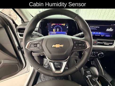 Certified 2026 Chevrolet TrailBlazer LT w/ Convenience Package FWD image 9