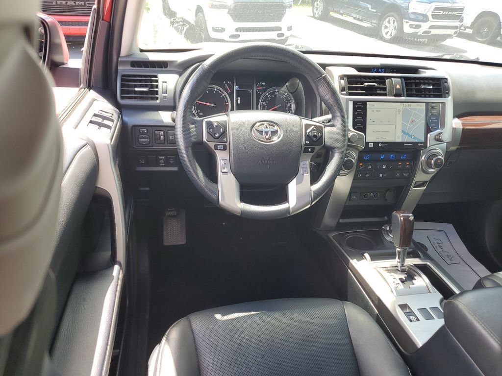 Used 2024 Toyota 4Runner Limited AWD/4WD image 9