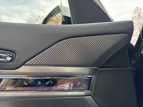 New 2026 BMW 750e xDrive image 20