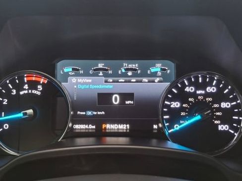 Used 2019 Ford F250 Lariat w/ Chrome Package image 17