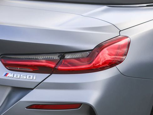 Used 2026 BMW M850i xDrive Convertible w/ M Sport Professional Package image 7