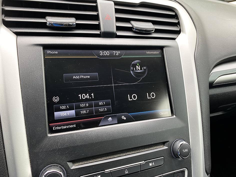 Used 2016 Ford Fusion SE FWD image 6
