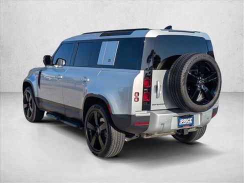 Used 2024 Land Rover Defender 110 S image 8