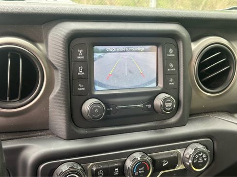 Used 2019 Jeep Wrangler Unlimited Sport S AWD/4WD image 15