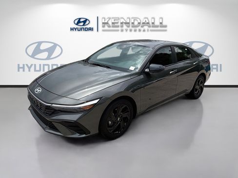 Certified 2026 Hyundai Elantra Sport FWD image 3