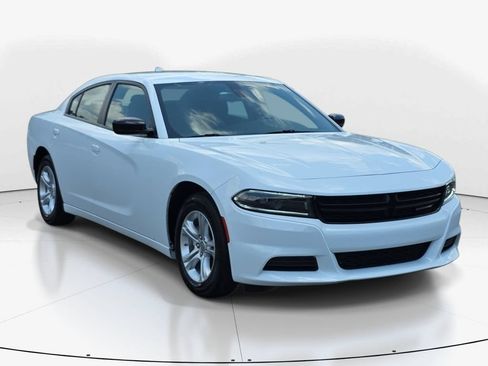 Used 2023 Dodge Charger SXT RWD image 3