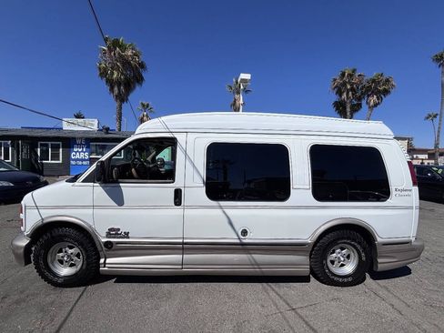 Used 2001 GMC Savana 1500 w/ Marketing Option Pkg 4 RWD image 5