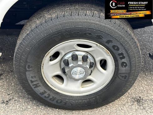 Used 2017 Chevrolet Express 3500 LT w/ LT Preferred Equipment Group image 41