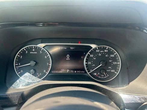 Used 2024 Nissan Pathfinder SV AWD/4WD image 12