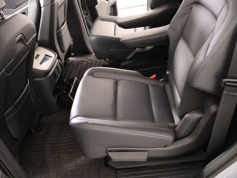 New 2025 Lincoln Navigator Reserve w/ Jet Appearance Package AWD/4WD image 13