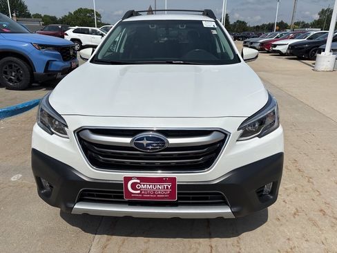 Used 2022 Subaru Outback Limited image 8