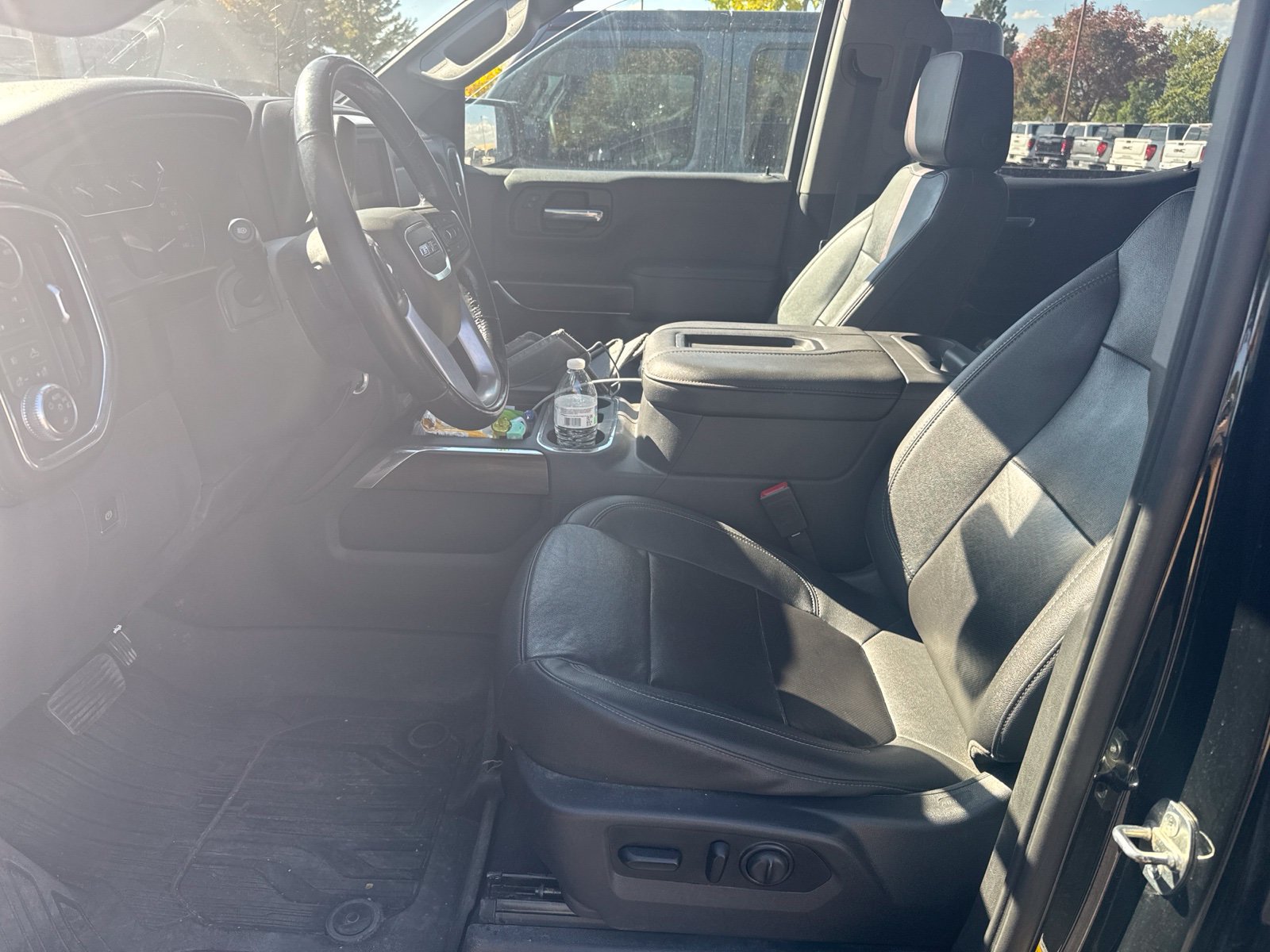 Used 2021 GMC Sierra 1500 SLT w/ SLT Premium Plus Package AWD/4WD image 3