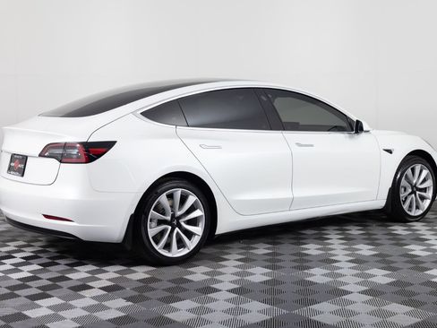 Used 2020 Tesla Model 3 Standard Range Plus RWD image 8