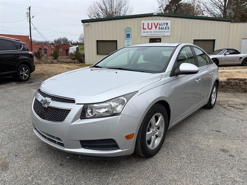 Used 2014 Chevrolet Cruze LT image 1